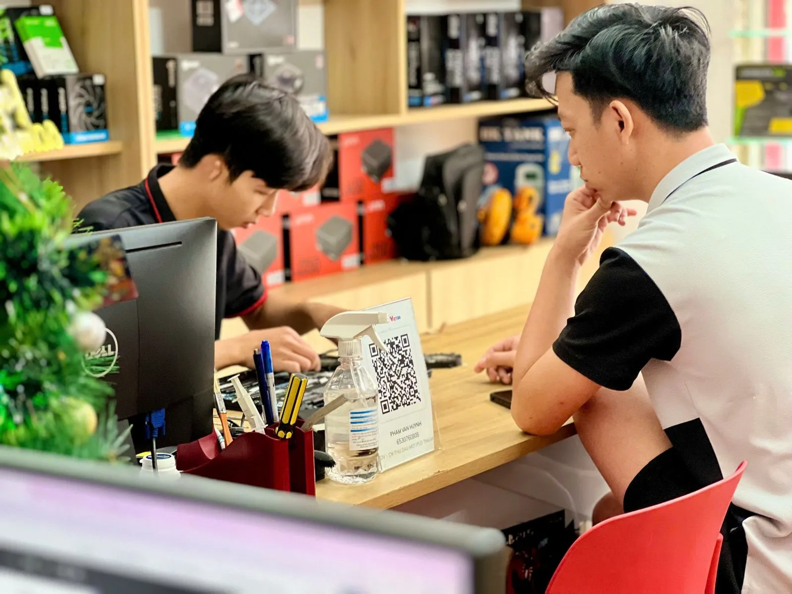 Lý Do Nên Thay Pin Realme 5i Tại Bình Dương Computer