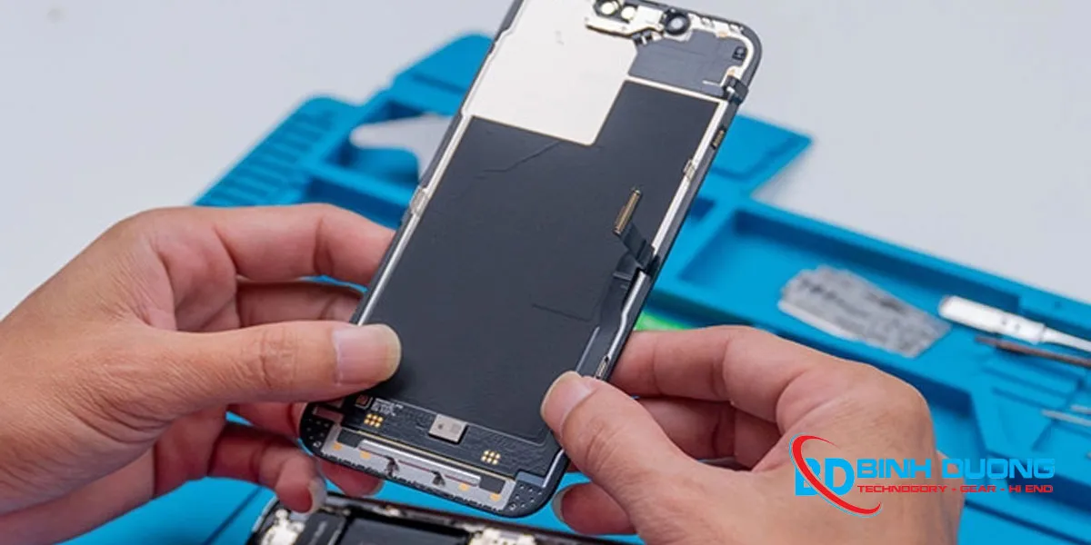 thay màn hình điện thoại iphone