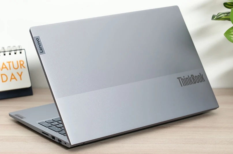 Laptop Lenovo với hiệu năng vượt trội và bàn phím đỉnh cao