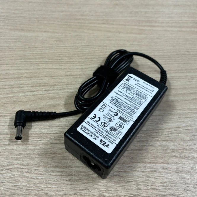 Sạc TTA 14V-3A Đầu Kim(6.5mm*4.4 mm) 42W Dài
